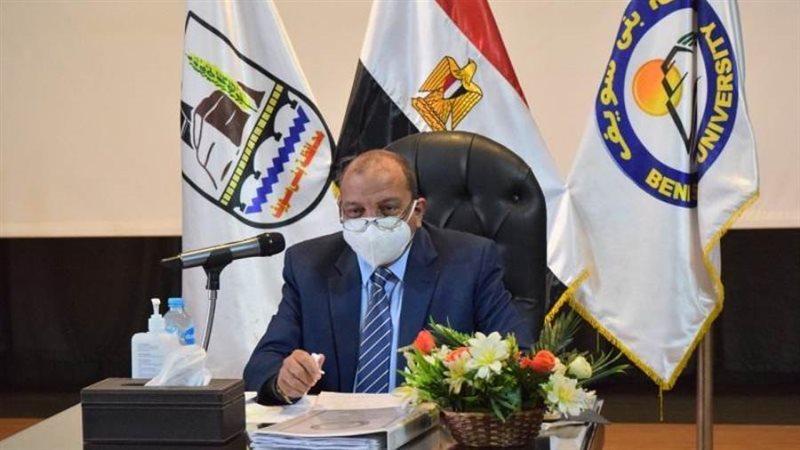 الدكتور منصور حسن