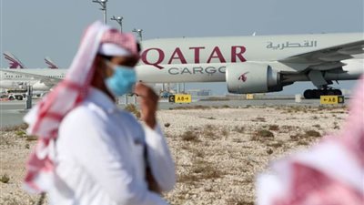 الخطوط القطرية تعلق الحجز من الإمارات 