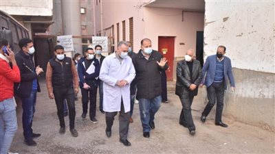 محافظ أسيوط يتفقد سير العمل بمستشفى المبرة للتأمين الصحي ويطمئن على شبكات الأكسجين