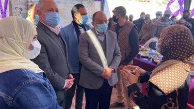 وزير التنمية المحلية يزور مقر جمعية عمر بن الخطاب الخيرية بالأقصر