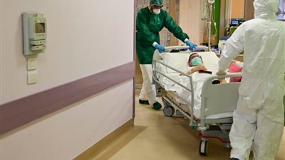 انجلترا تسجل 681 حالة وفاة جديدة بفيروس كورونا