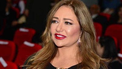 ليلى علوي ناعية محمد الصغير: كان من عيلتي وعمره ما سابني