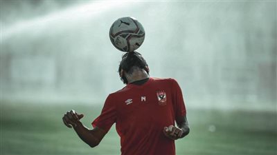 سيد عبد الحفيظ: حسين الشحات ينتظم في تدريبات الأهلي بعد غد