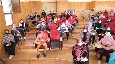 انطلاق برنامج تحدى الدروس الخصوصية لطلاب الشهادة الإعدادية  بالوادى الجديد .