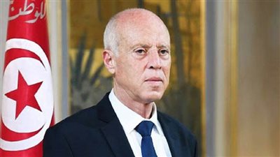 وقفة تضامنية مع الرئيس التونسي أمام منزله بولاية أريانة