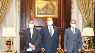 رئيس مجلس الشيوخ يلتقي سفير بنجلاديش بالقاهرة