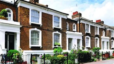 تراجع أسعار العقارات في بريطانيا للمرة الأولى منذ 7 أشهر