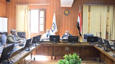 اجتماع عمداء بنى سويف لتحديد برامج  الجامعة الأهلية