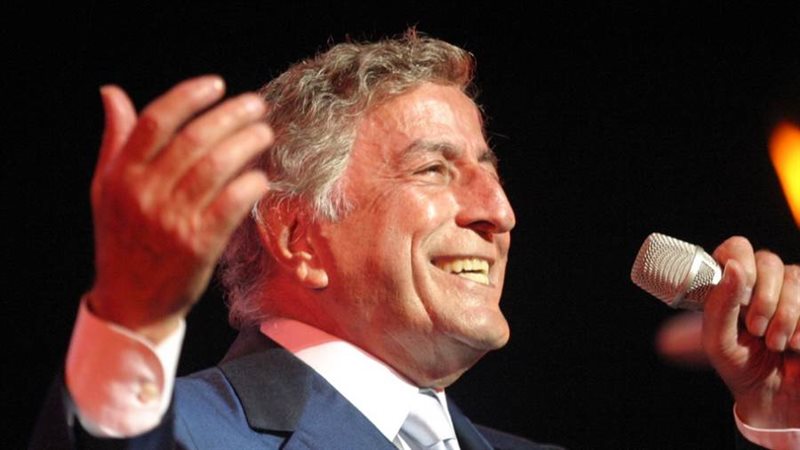 المغني تونى بينيت