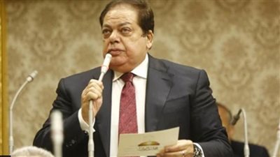 أبوالعينين يدعو وزير الإسكان إلى تشكيل لجنة للرد على مطالب النواب