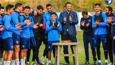 بيراميدز يحتفل بعيد ميلاد إسلام عيسي 