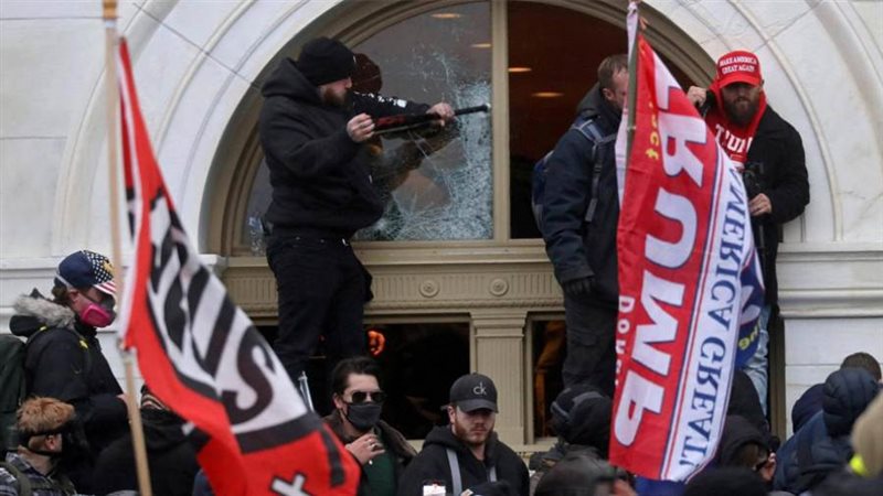 اقتحام مبنى الكابيتول