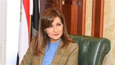 وزيرة الهجرة: تفعيل غرفة العمليات لتلقي طلبات الراغبين في العودة لمصر عقب قرار الكويت وقف استقبال غير مواطنيها