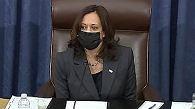 نائبة بايدن تكسر التعادل بمجلس الشيوخ  الأمريكي في التصويت علي الميزانية 