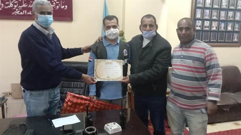 رئيس مدينة صدفا يكرم