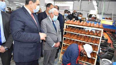 سعفان والغضبان  يشيدان بمستوى الإنتاج بمصنع داك جنوب بورسعيد