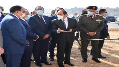 الرئيس السيسي يتفقد أعمال تطوير عزبة الهجانة بشرق القاهرة