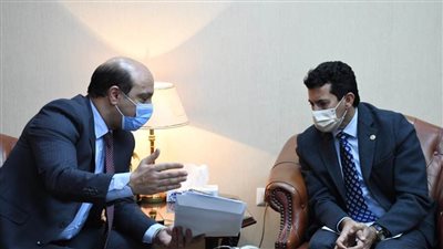 وزير الرياضة يبحث مع اتحاد الجمباز استعدادات استضافة كأس العالم الجمباز الفني