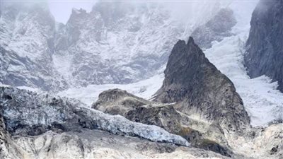 انهيار كتلة جليدية في الهيمالايا تزعج الهند 