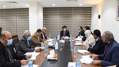 وزير الشباب والرياضة يلتقي بمجلس أمناء مجمع حسن مصطفي لكرة اليد 