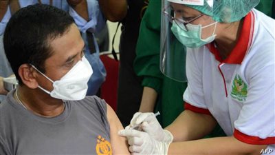إندونيسيا تبدأ تطعيم الأشخاص من سن 60 عاما فأكثر ضد كورونا