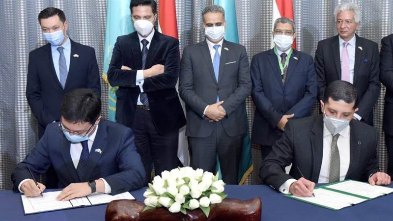 خلال توقيع البروتوكول