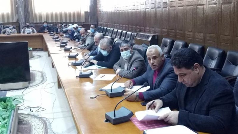 خلال الاجتماع