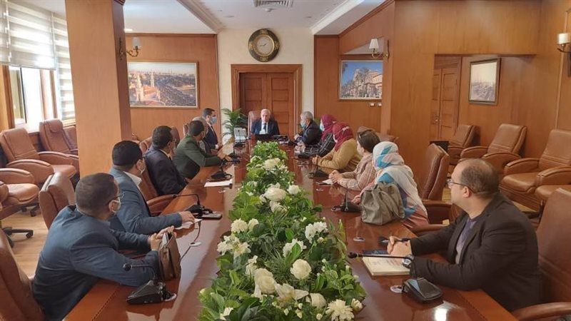 محافظ بورسعيد خلال