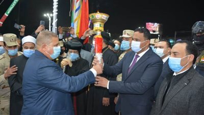 محافظ الدقهلية يوقد شعلة الاحتفال بالعيد القومي
