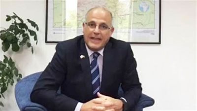 السفير البريطاني باليمن يدين استهداف ميليشيا الحوثي الإرهابية لمأرب والجوف 