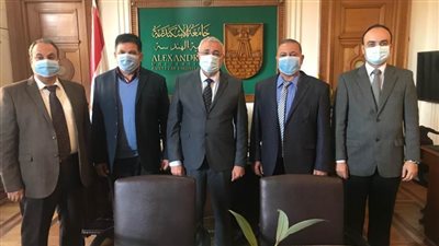 المركز الهندسي بجامعة الإسكندرية يشرف على مشروع تبطين الترع بالدلنجات