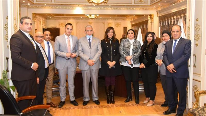 وزيرة الهجرة بمجلس