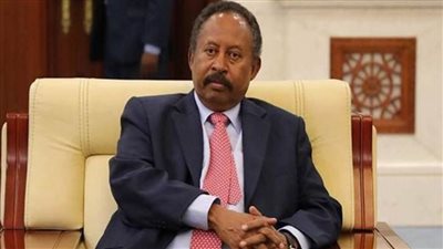 رئيس الوزراء السوداني يوجه بمعالجة أزمة الوقود والخبز والتحديات الأمنية