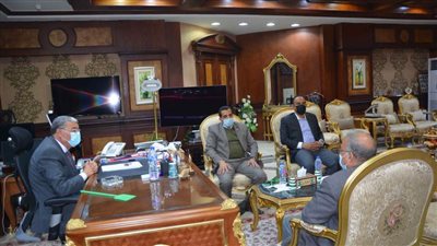   اللواء أسامة القاضي: هندسة المنيا تتولى الإشراف الهندسي لمشروعات حياة كريمة 