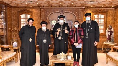 خلال استقباله لأسقف شمال سيناء..البابا تواضروس يعزي كاهن العريش