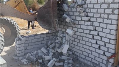 إيقاف أعمال بناء مخالف وإزالة 6 حالات تعدٍ في حملة بالبحيرة