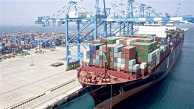 تداول 30 سفينة بموانىء بورسعيد خلال 24 ساعة