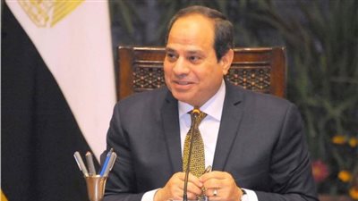 موجز الرابعة.. الرئيس السيسي يهنىء الأهلى .. والأبطال يصلون القاهرة 