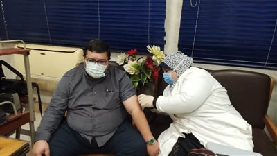 تطعيم أكثر من 130 طبيباً بلقاح كورونا بالشرقية