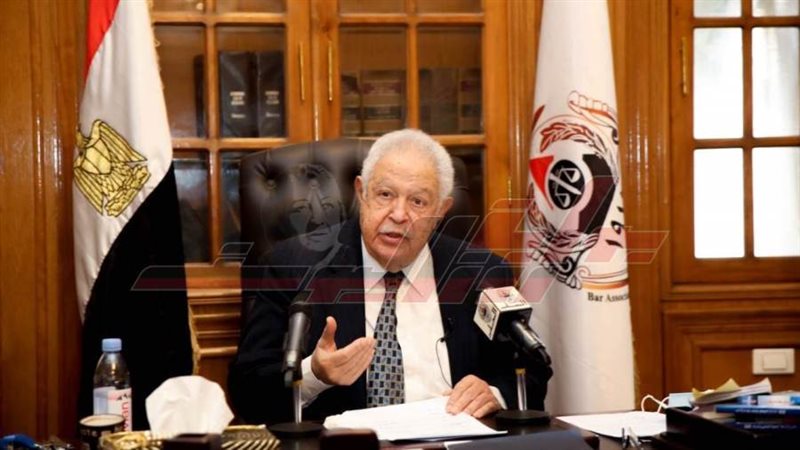 نقيب المحامين