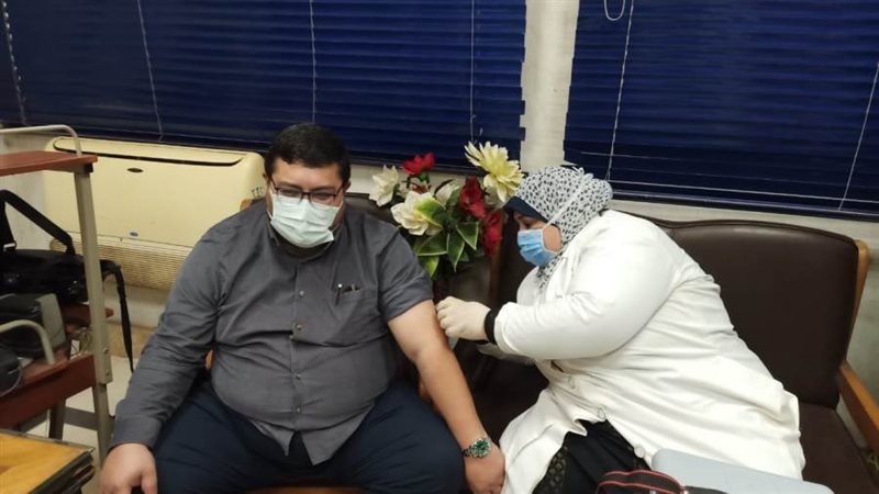 تطعيم الكوادر الطبية