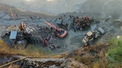 الهند.. استمرار البحث عن 35 محاصرا في نفق بالهيمالايا