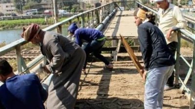 بدء أعمال صيانة كوبري مشاة الهندسة بالمنيا