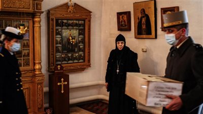 بعد أكثر من 200 عام على هزيمة نابليون...فرنسا وروسيا تدفنان رفات جنود