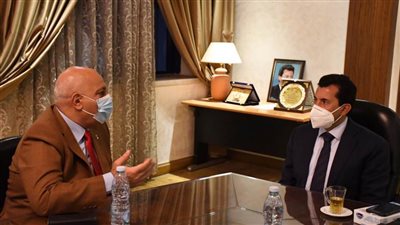 وزير الرياضة يناقش استعدادات استضافة بطولة العالم للرماية