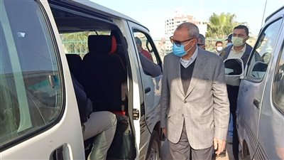 محافظ القليوبية يتابع تطبيق الإجراءات الاحترازية بالمواقف العمومية