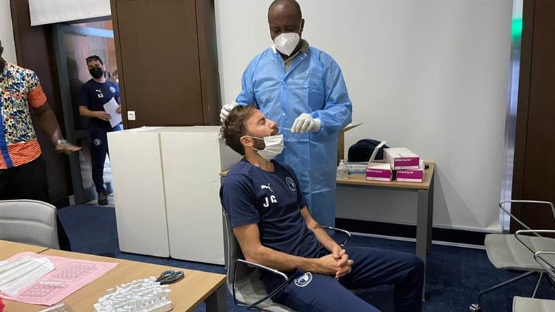 بيراميدز يجري المسحة