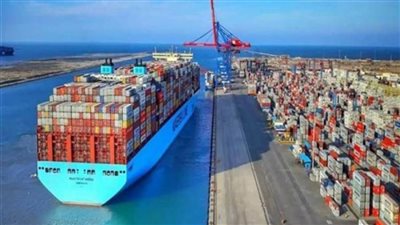 ميناء دمياط يتداول 24 سفينة للحاويات والبضائع العامة