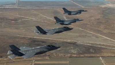 مقاتلات عراقية تدمر أوكارا للإرهابيين في جبال حمرين