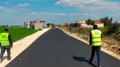 إنتهاء من أعمال توسعة رصف طريق زاوية 